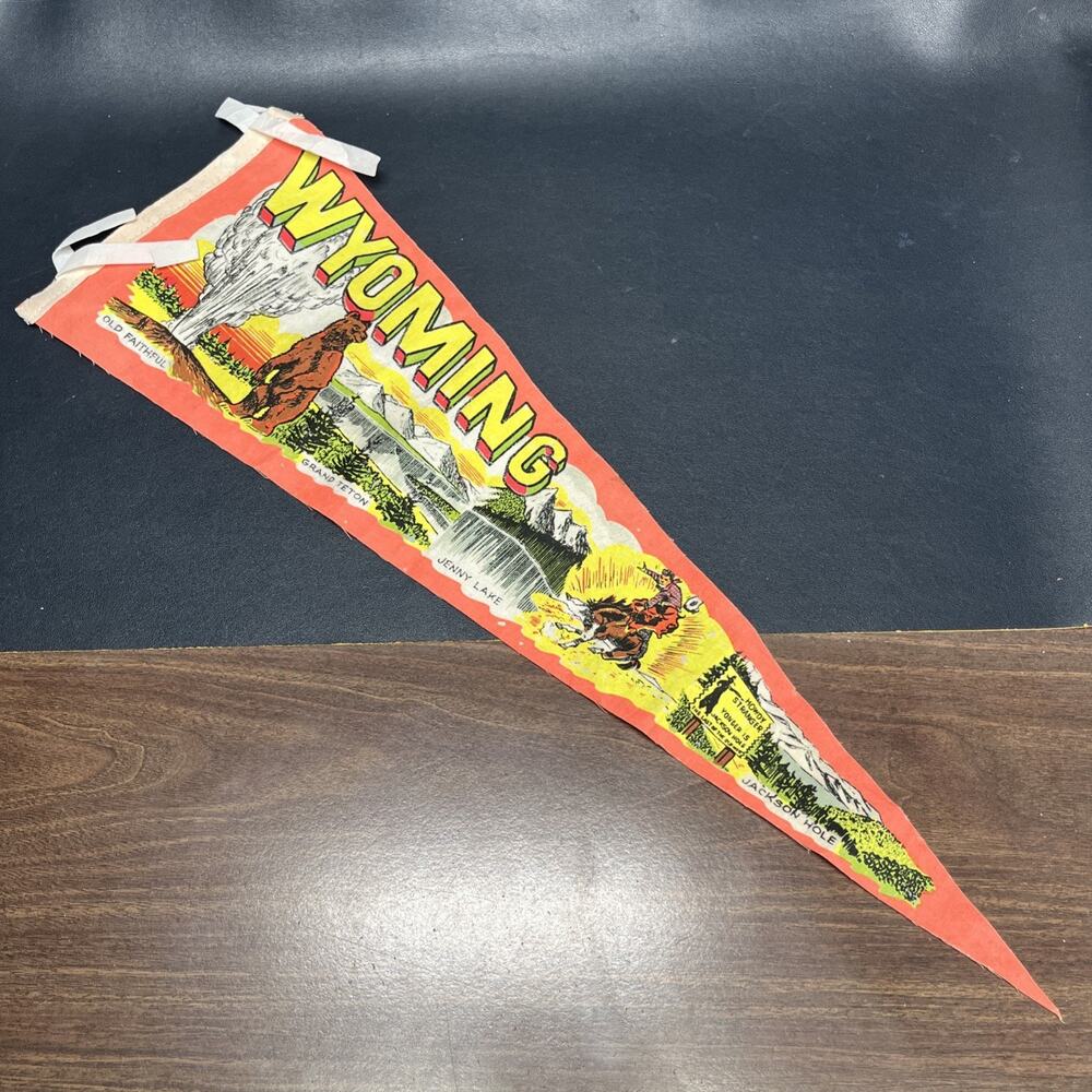 Vintage Wyoming Landmarks Souvenir Felt Pennant 26", Jackson Hole, Old Faithful